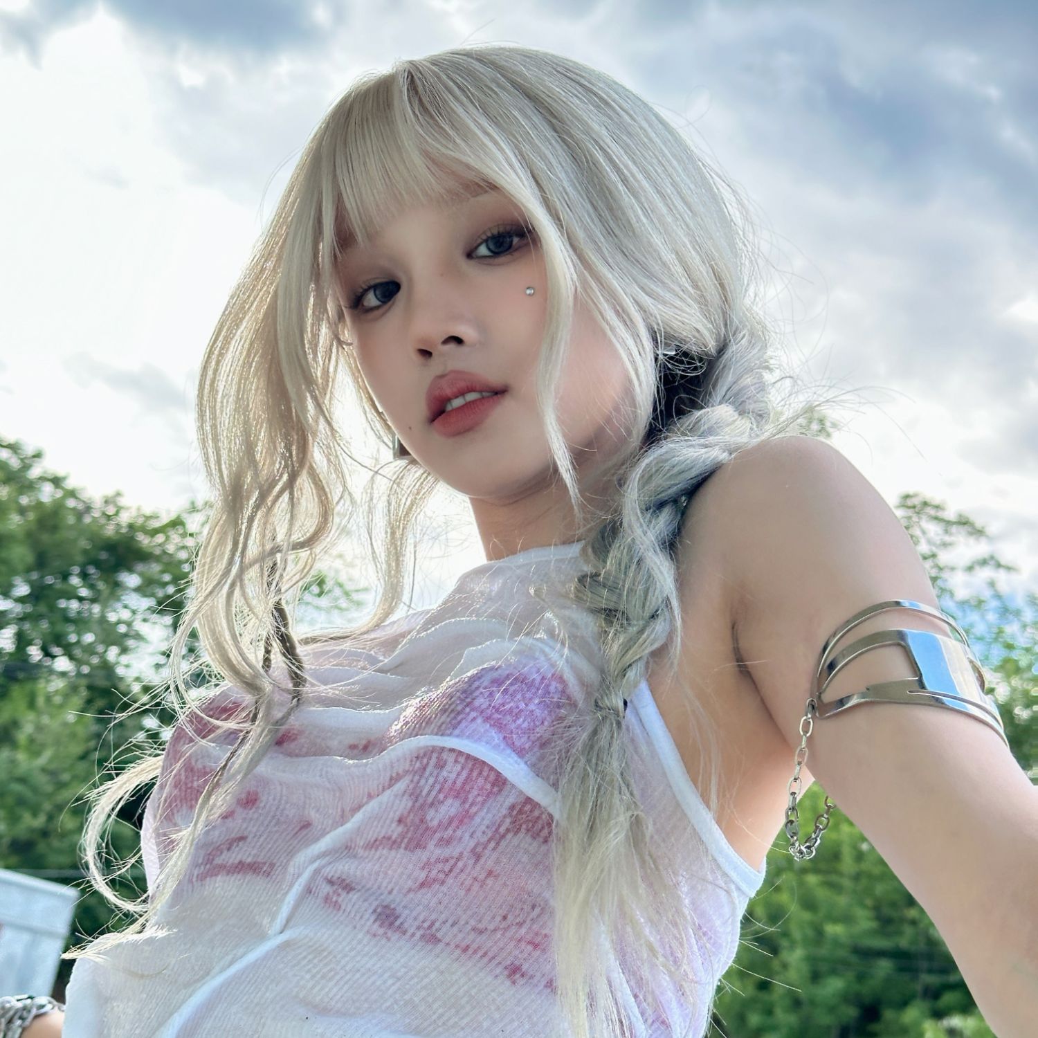 Behind-the-scenes cut of Yuqi (i-dle)