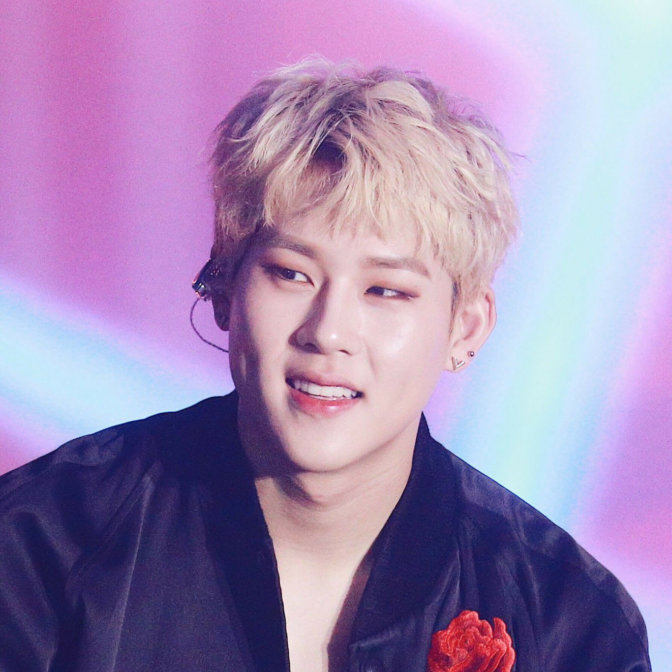 A moment captured by MONSTA X's fan