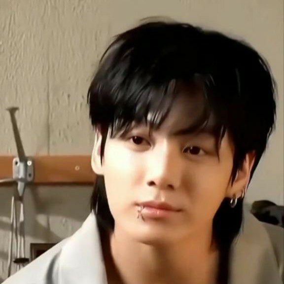 Latest photo of Jungkook (BTS)