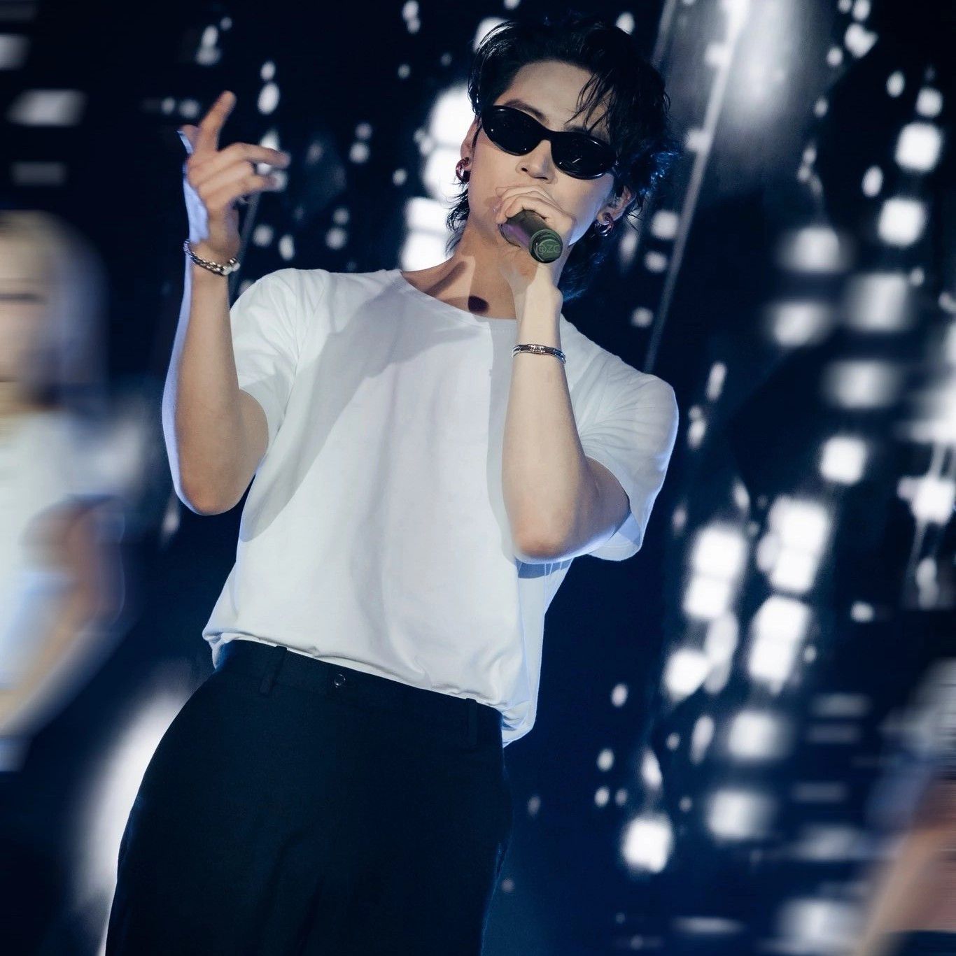 Behind-the-scenes cut of JAY B (GOT7)