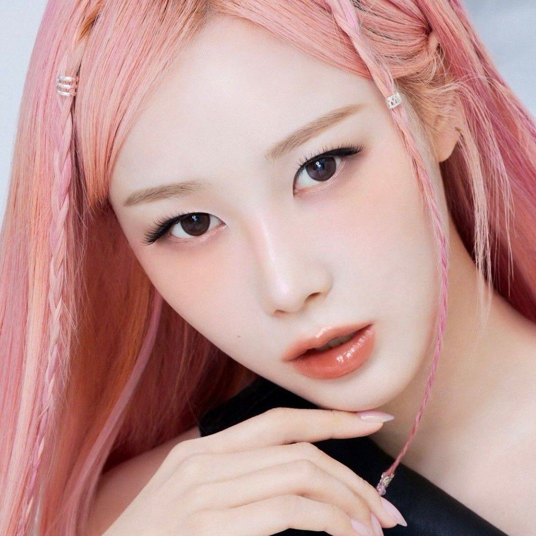 Foto terbaru Giselle (aespa)