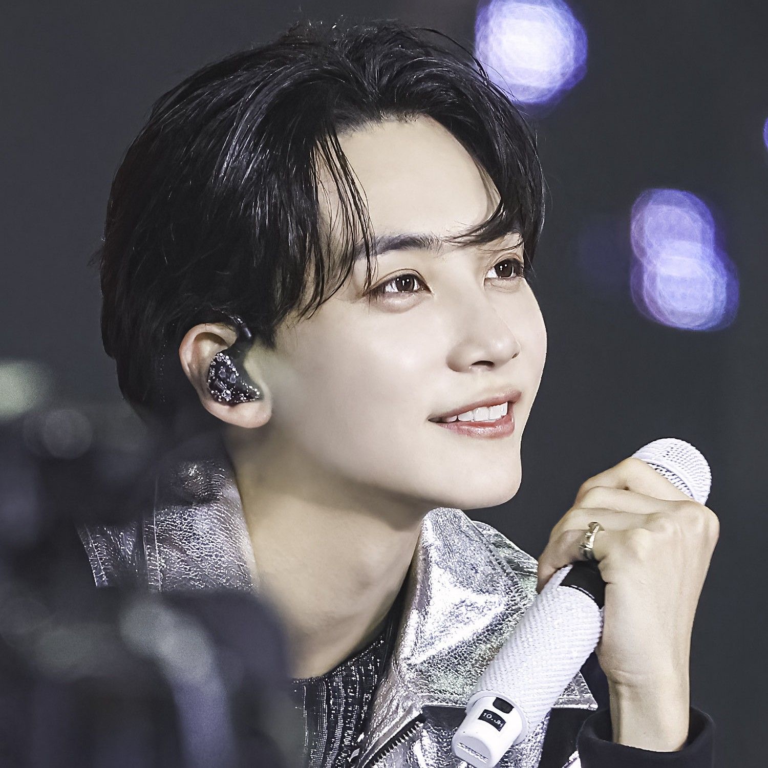 Latest photo of Jeonghan (SEVENTEEN)