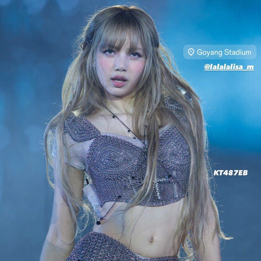 Lisa (BLACKPINK)粉丝拍下的瞬间
