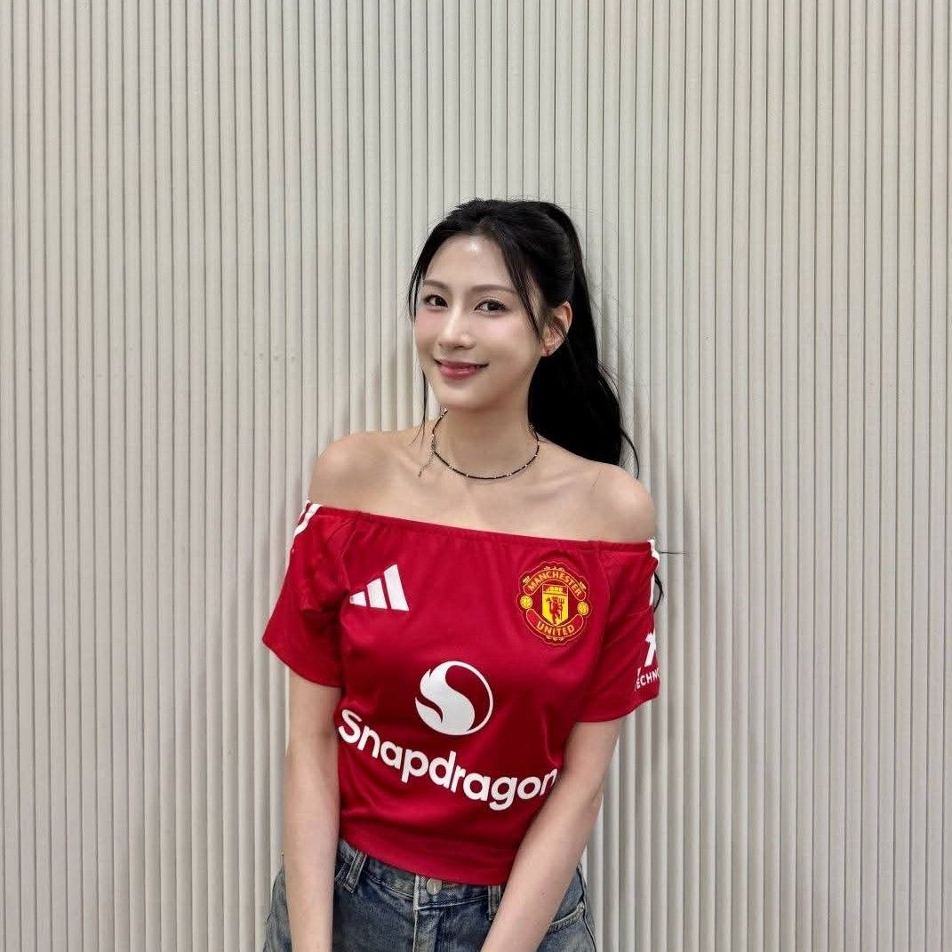 Recent activity shot of Oh Hayoung (Apink)