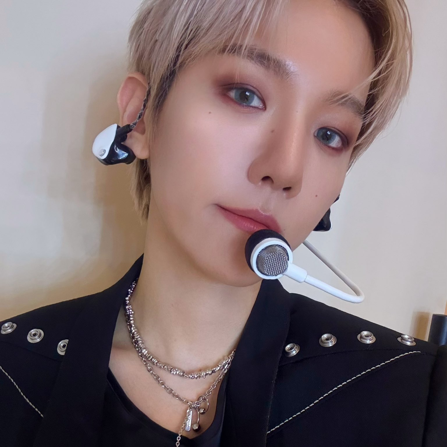 Recent activity shot of Baekhyun (EXO)