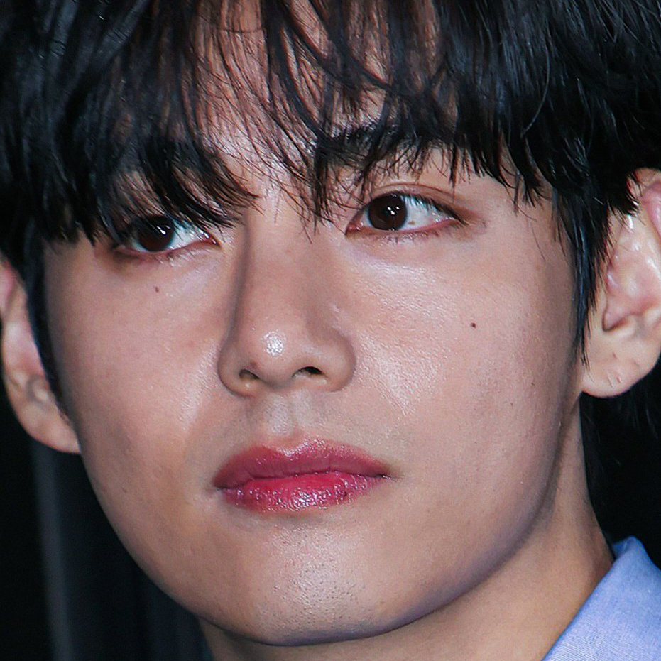 뷔 (방탄소년단) 최근 활동샷