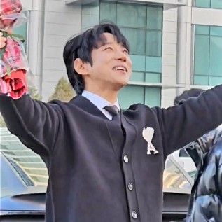 Latest photo of Hwang Chiyeol