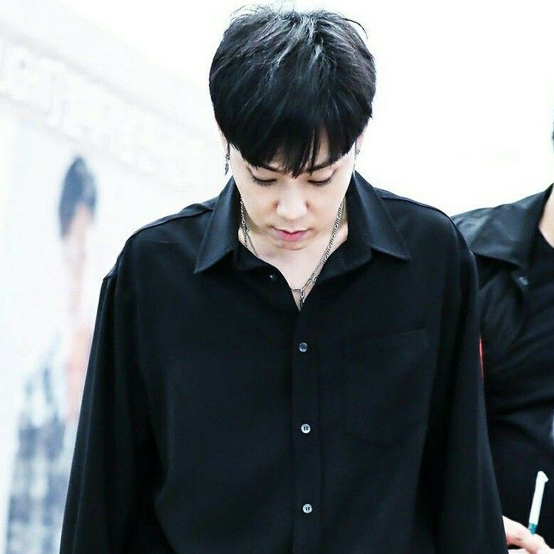 Recent activity shot of Eun Jiwon (SECHSKIES)