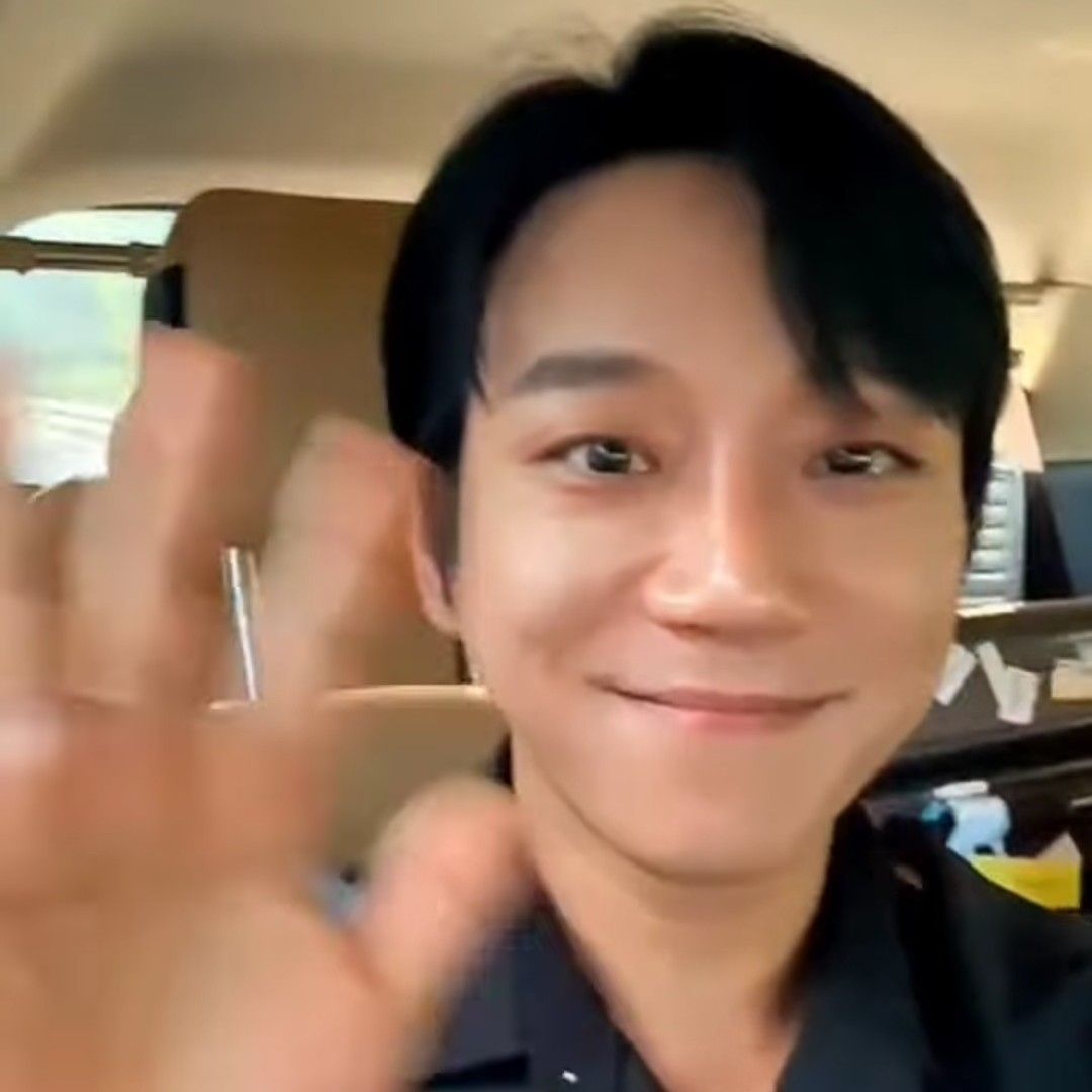 A moment captured by Hwang Chiyeol's fan