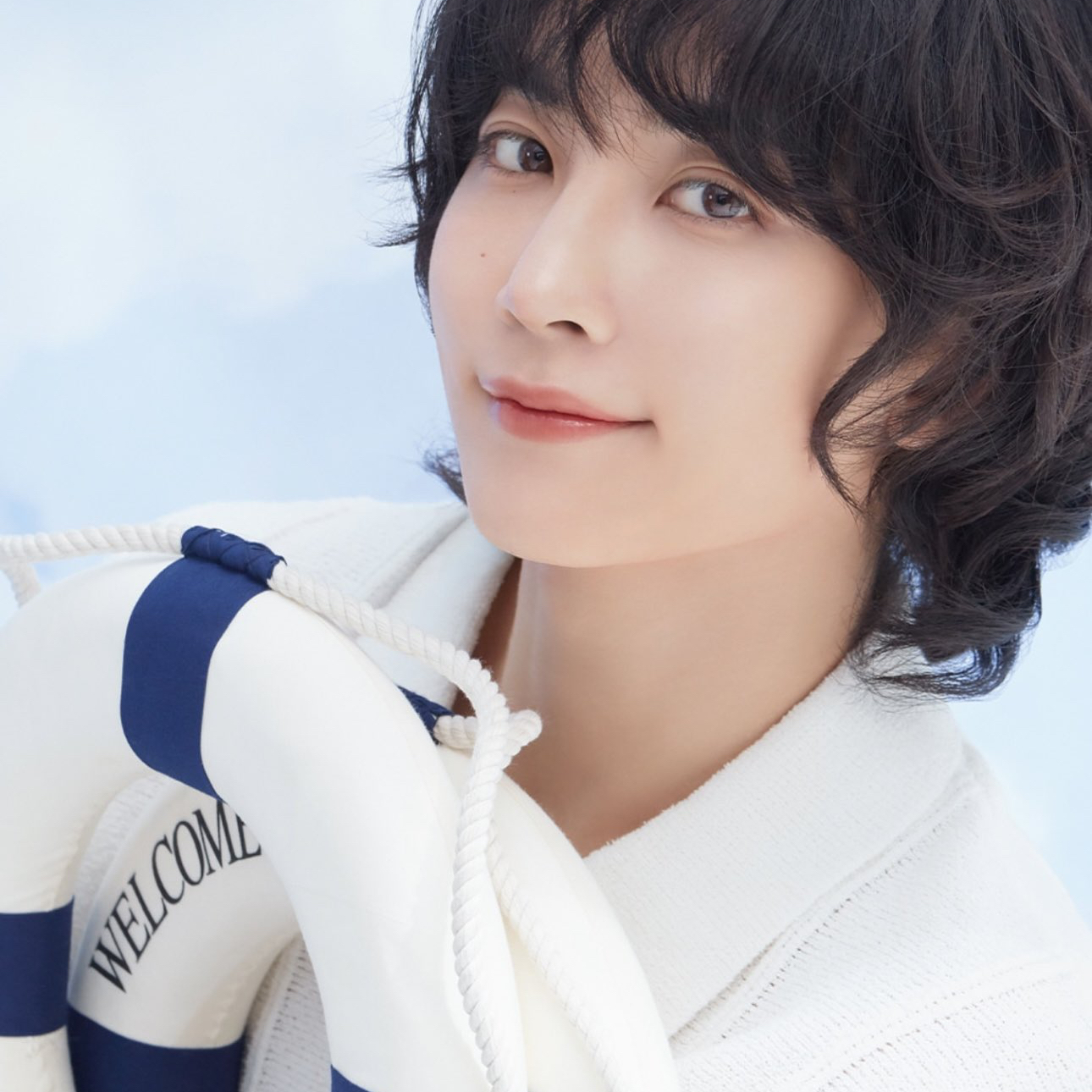Recent activity shot of Jeonghan (SEVENTEEN)