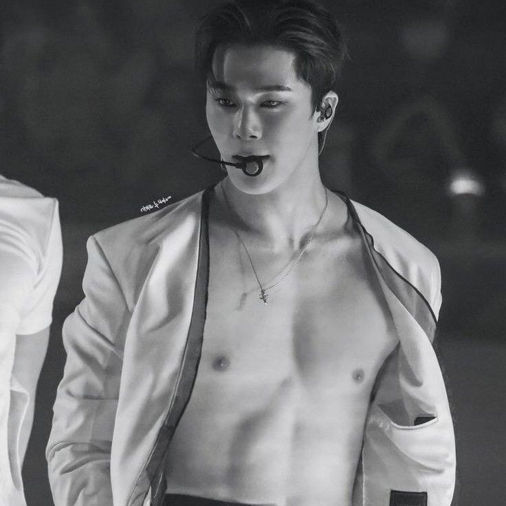 아스트로 최근 활동샷