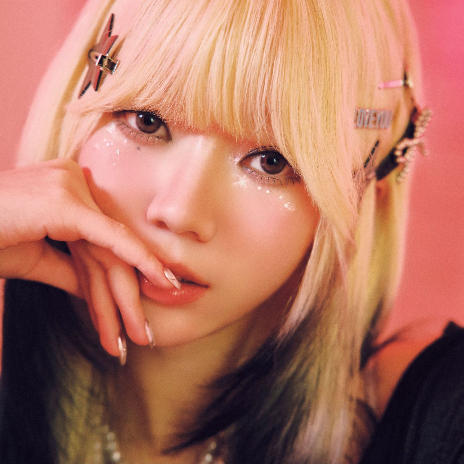 Behind-the-scenes cut of Sakaguchi Rino (IS:SUE)