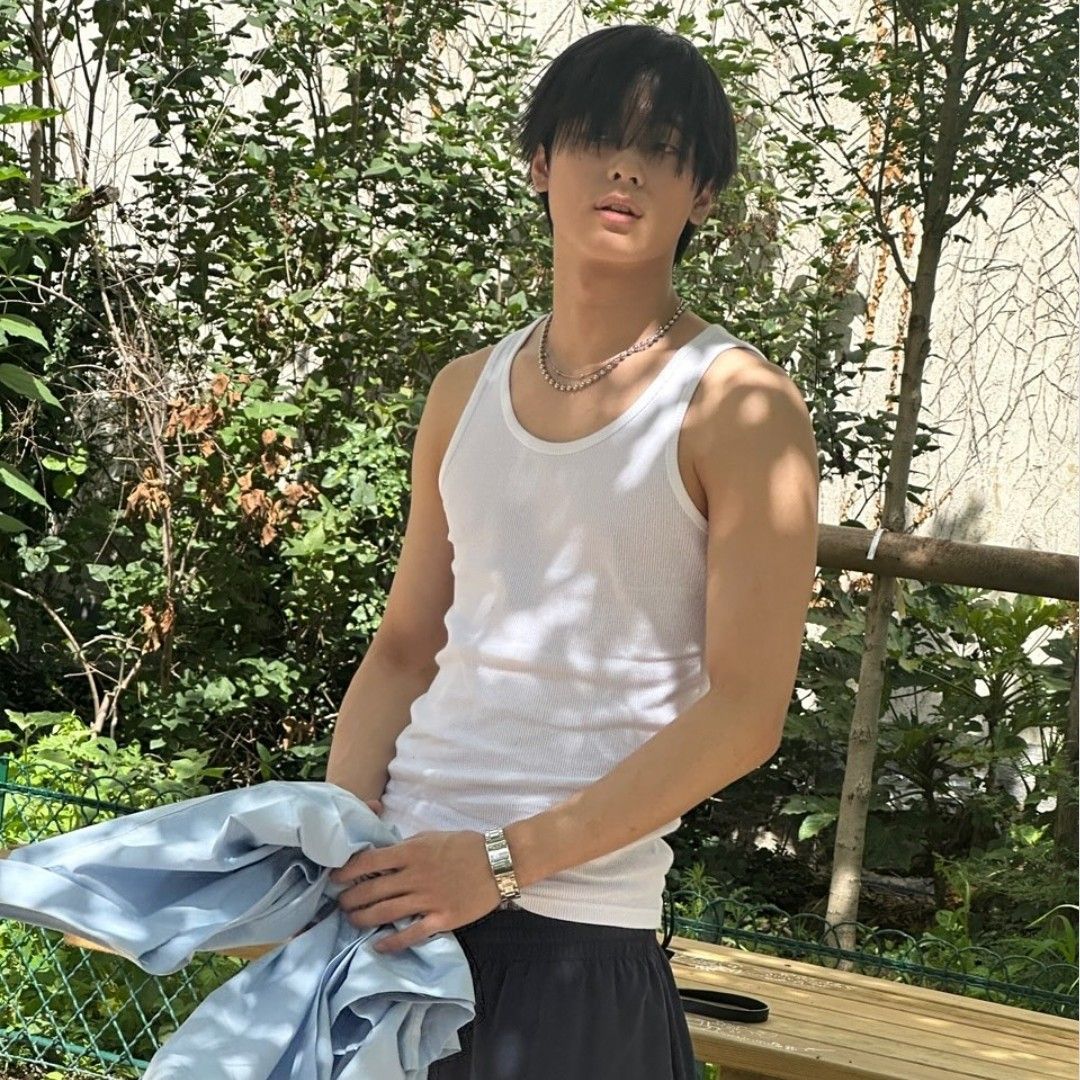 Behind-the-scenes cut of Juyeon (THE BOYZ)