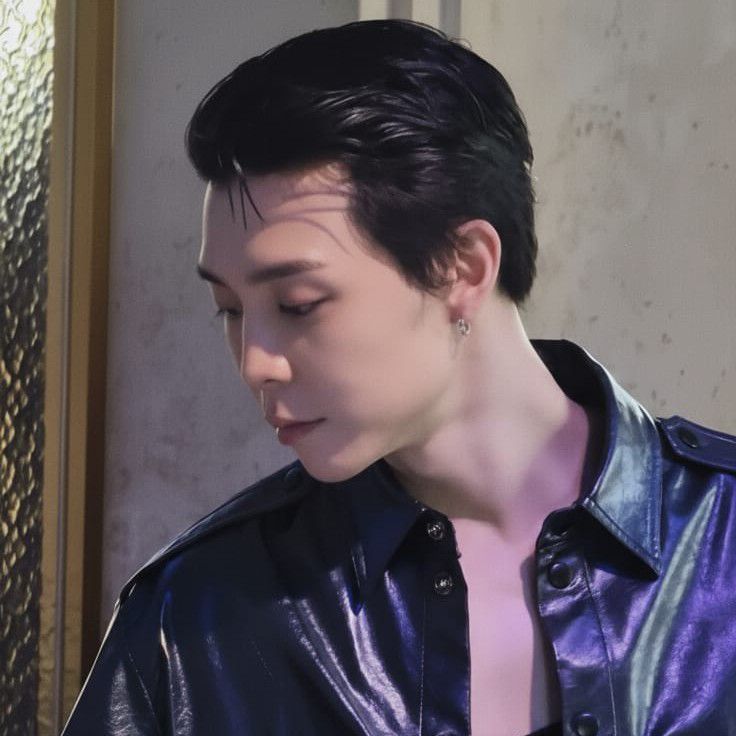 Recent activity shot of Johnny (NCT 127)