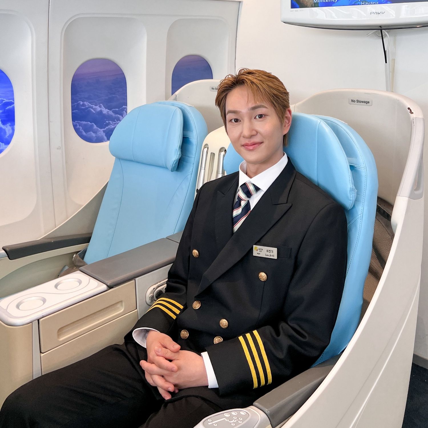 Behind-the-scenes cut of Onew (SHINee)