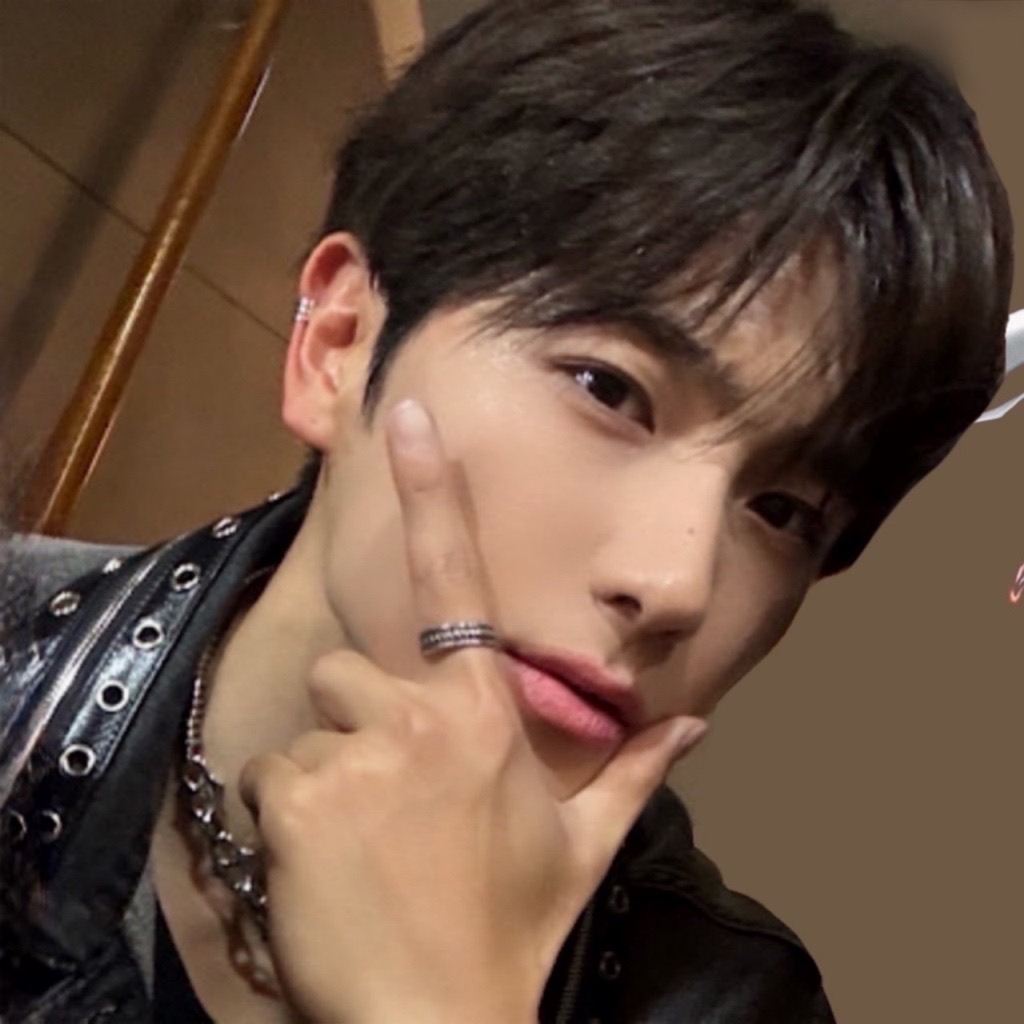 Recent activity shot of Hyunjae (THE BOYZ)