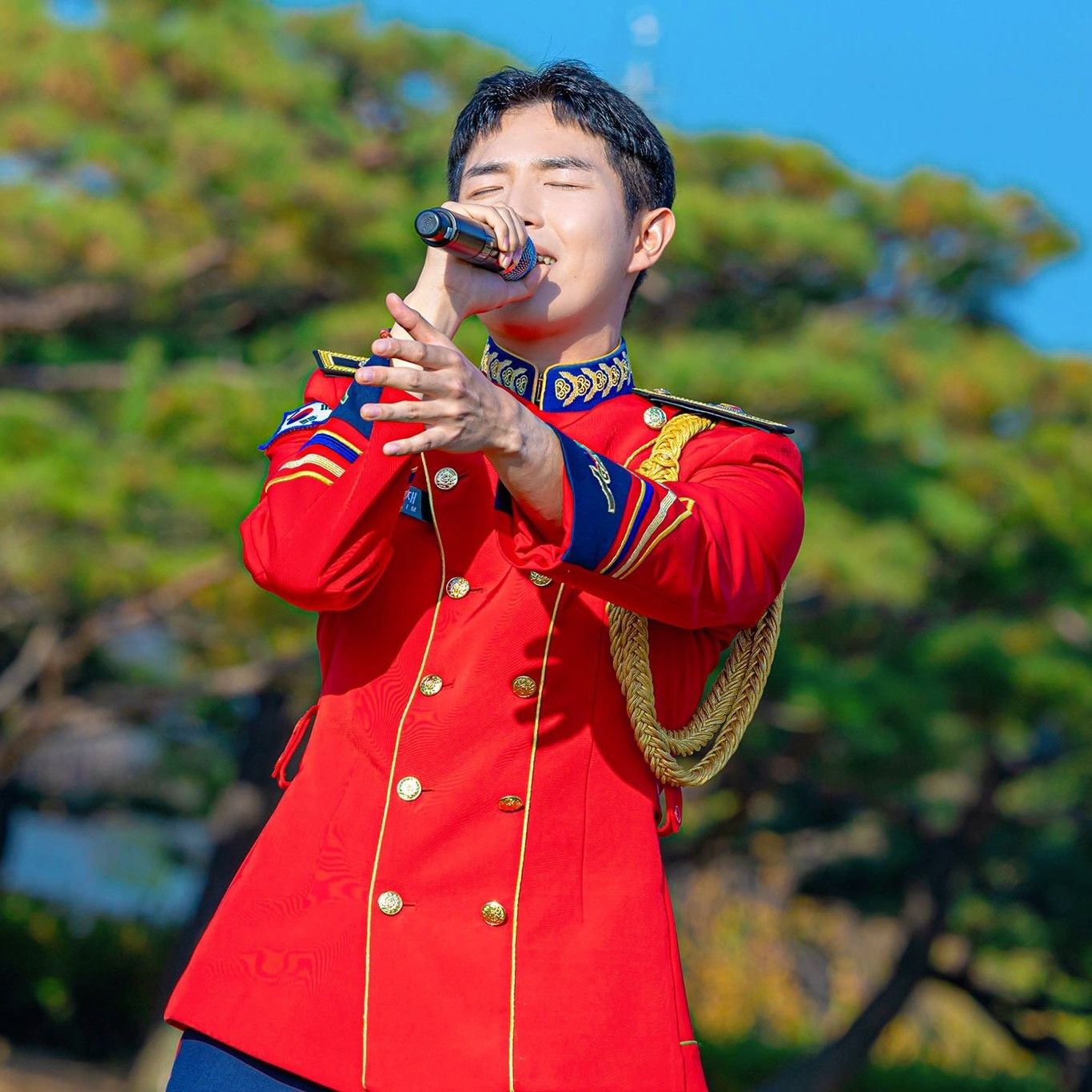 Behind-the-scenes cut of Kim Jaehwan