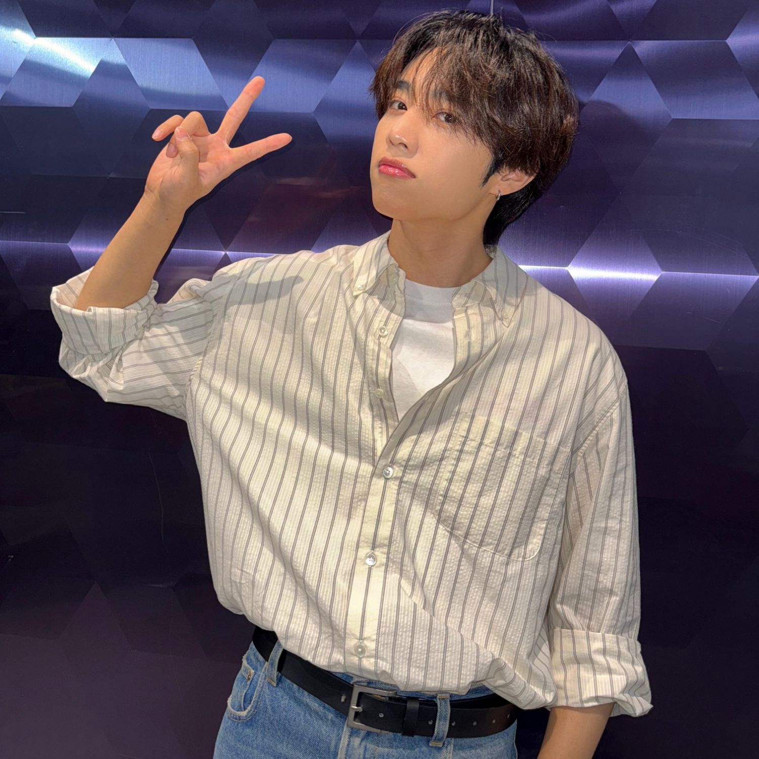 Behind-the-scenes cut of Sunwoo (THE BOYZ)
