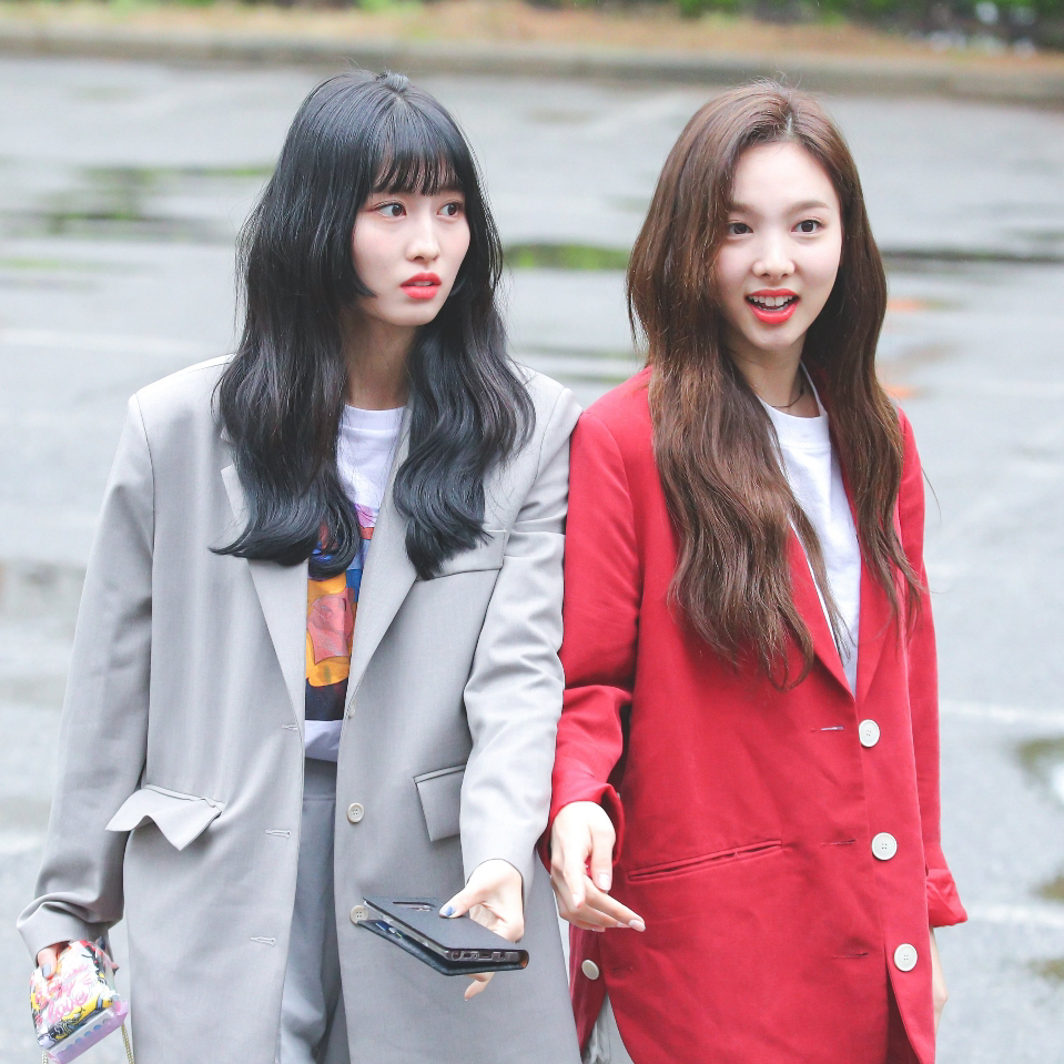 Behind-the-scenes cut of TWICE