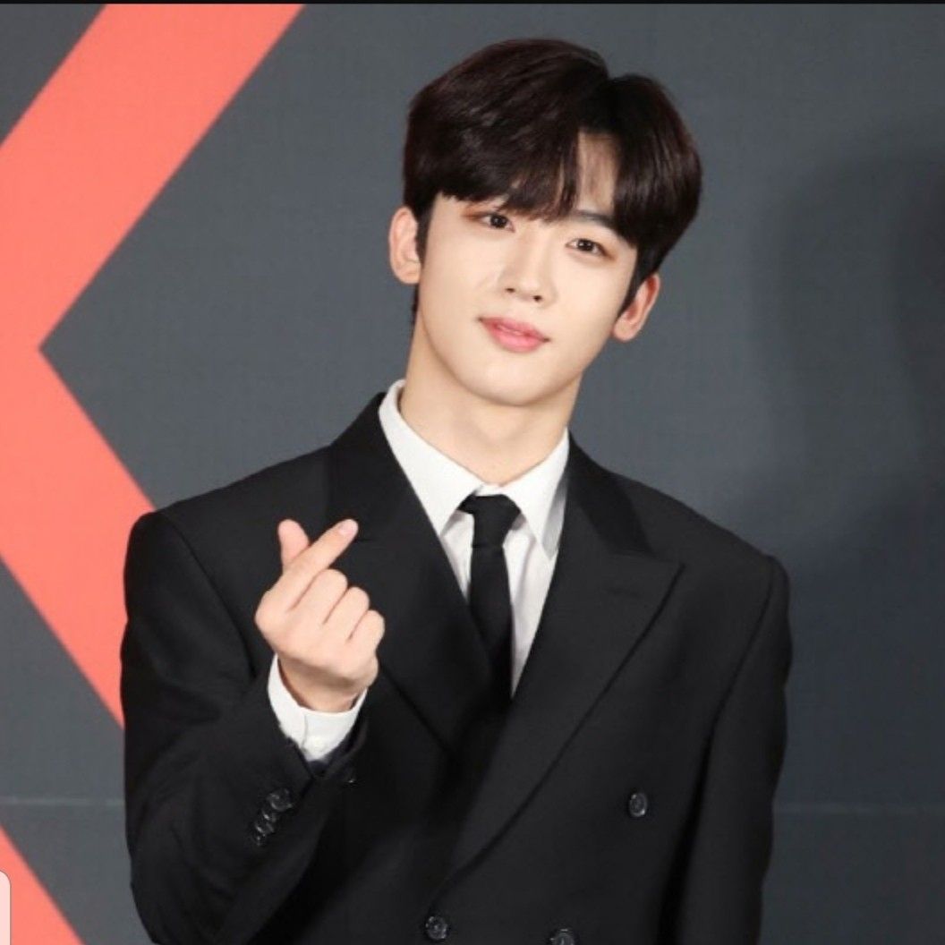 Recent activity shot of Kim Yohan (WEi)