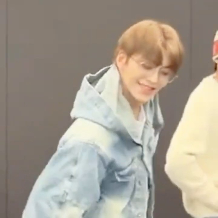 Behind-the-scenes cut of He Xinlong (ALPHA DRIVE ONE)