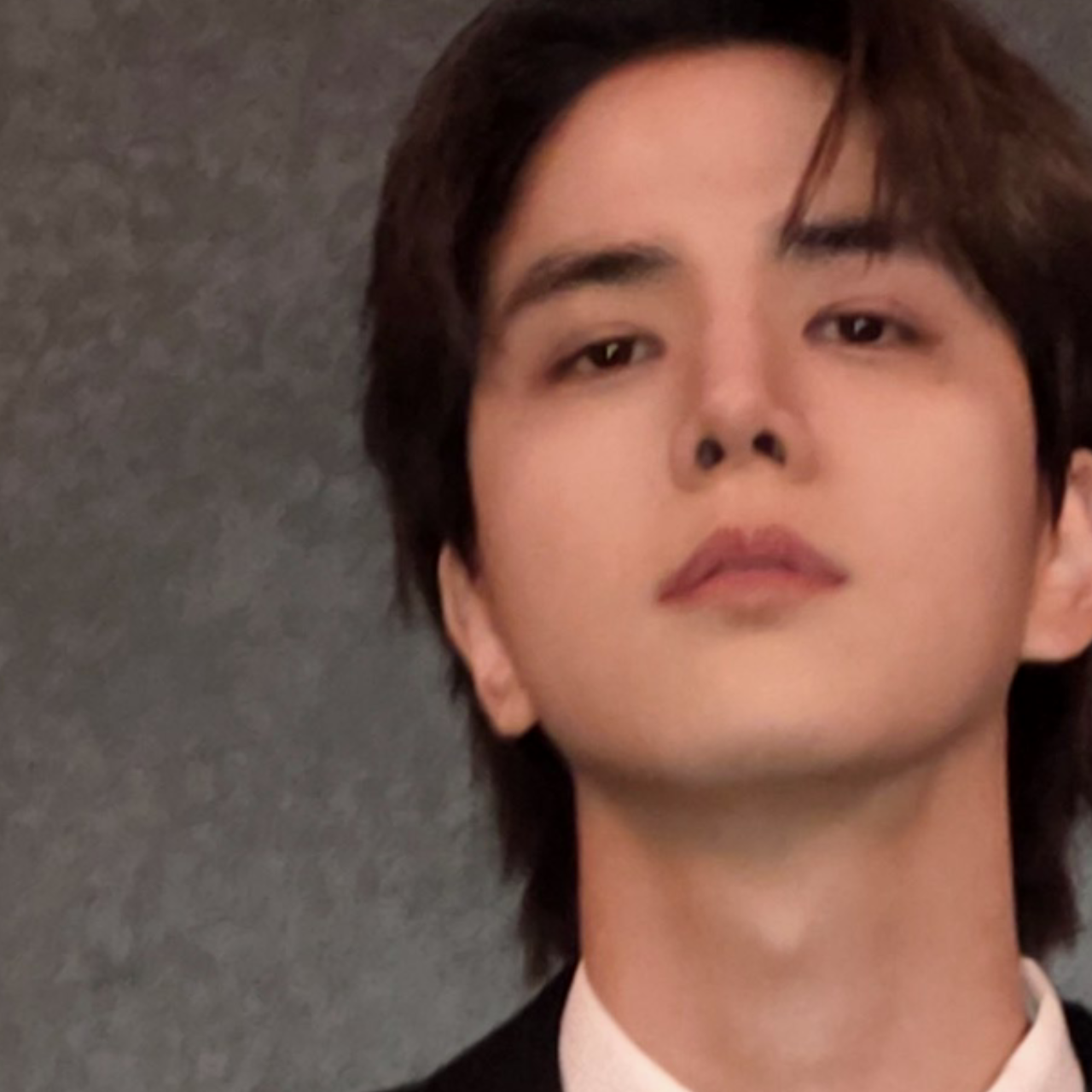 Recent activity shot of Younghoon (THE BOYZ)