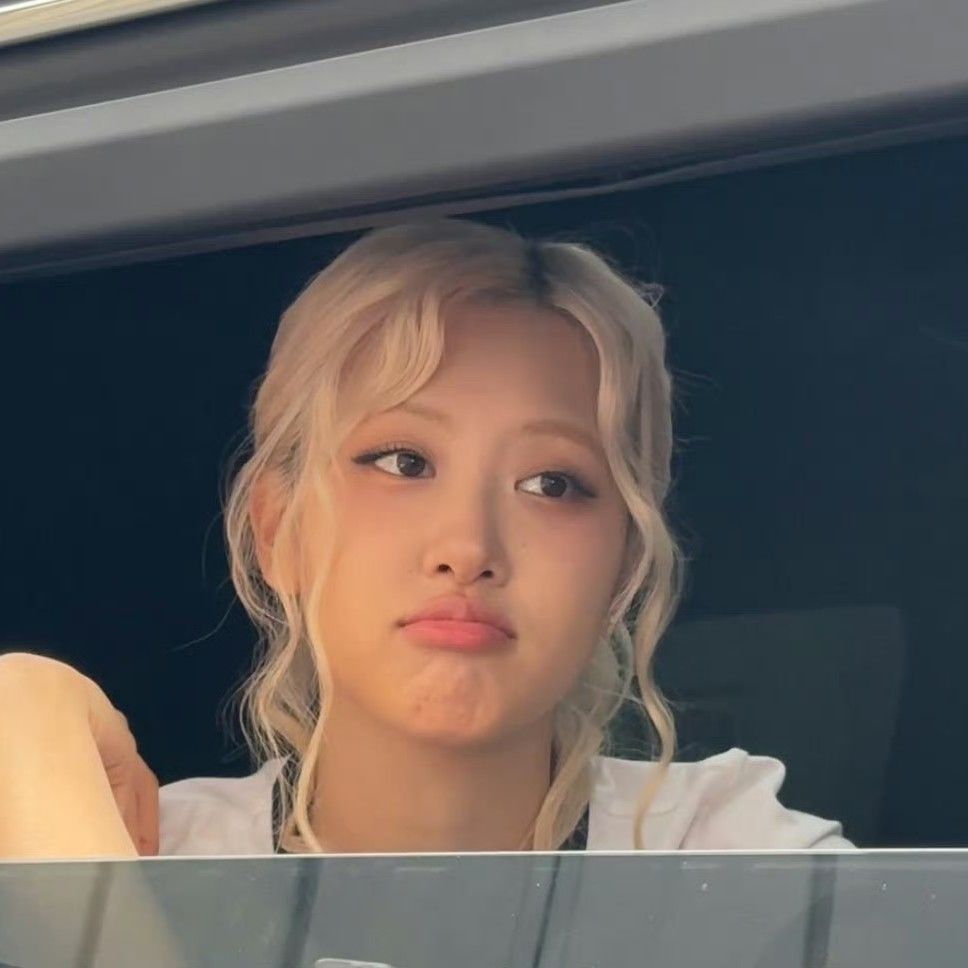 ROSÉ (BLACKPINK)粉絲拍下的瞬間