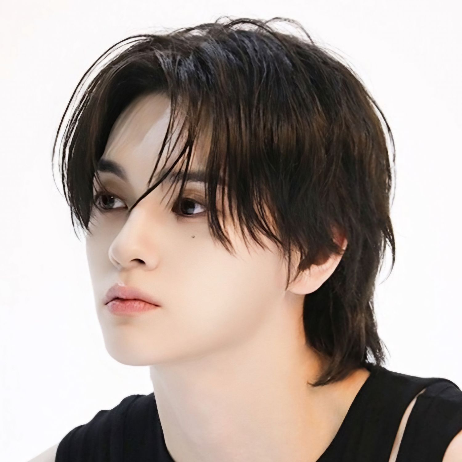 Behind-the-scenes cut of Sungyun (n.SSign)