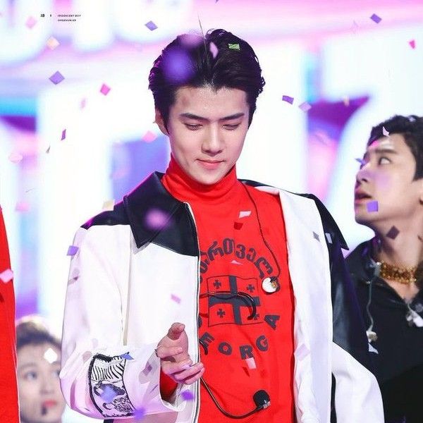 Behind-the-scenes cut of Sehun (EXO)