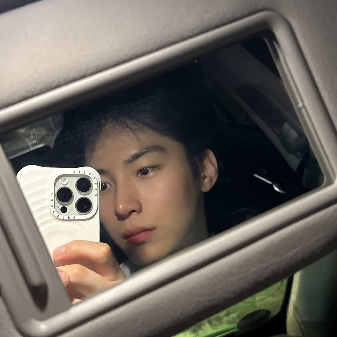 Latest photo of HANGYEOM (OMEGA X)