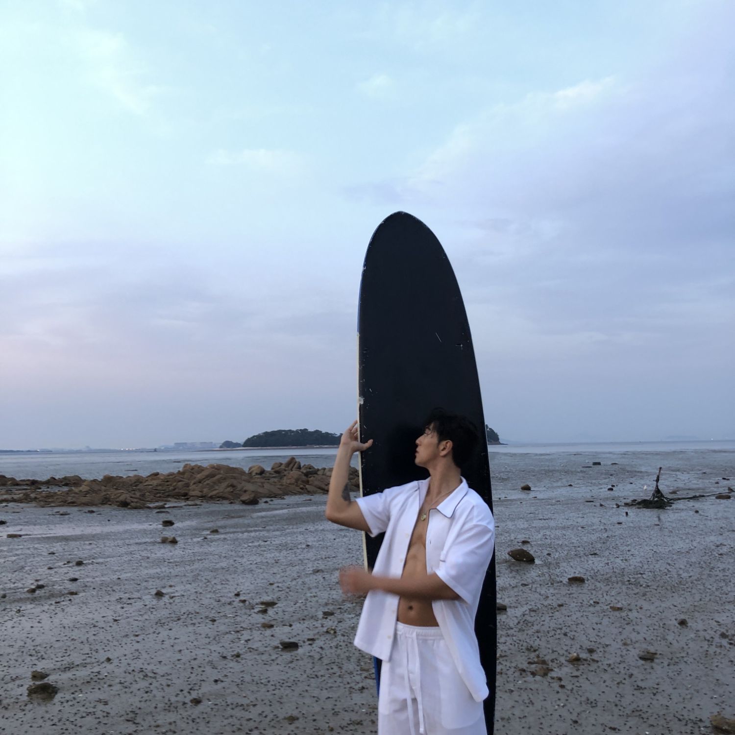 Behind-the-scenes cut of Baekho