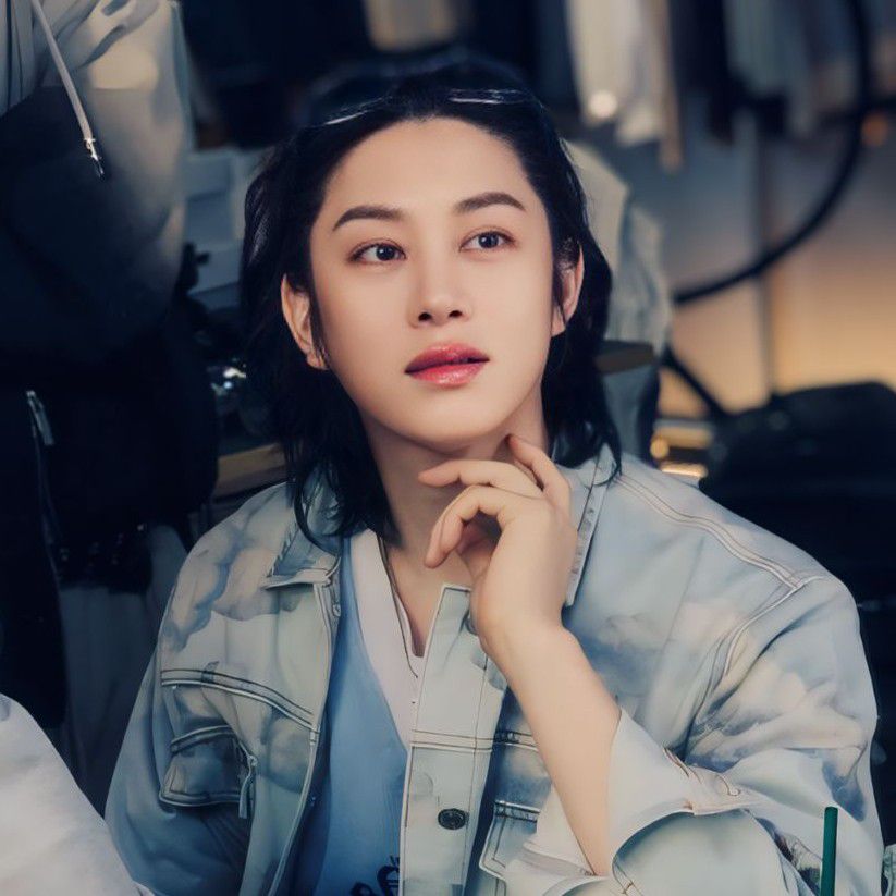 A moment captured by Heechul (Super Junior)'s fan