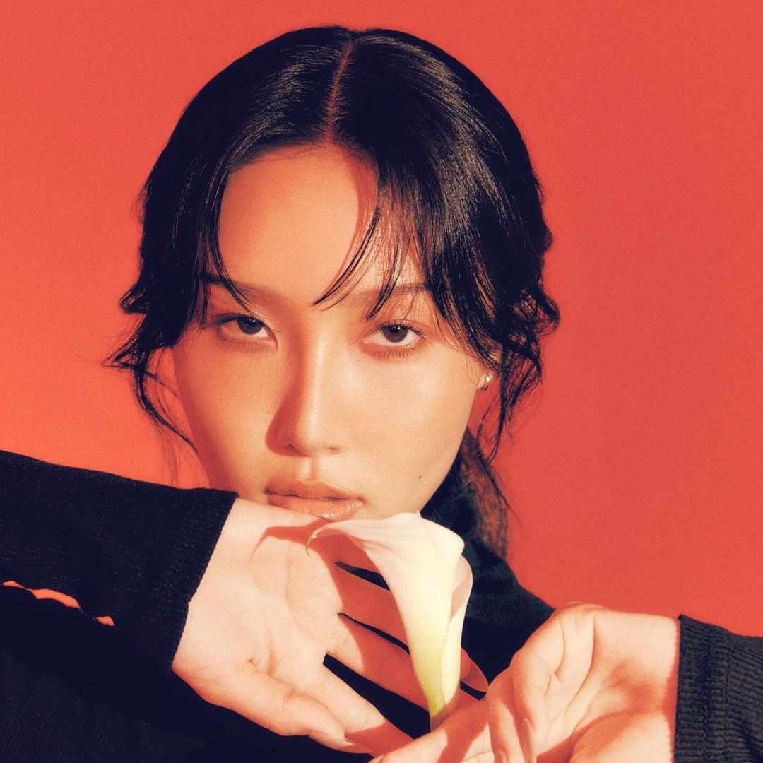 Latest photo of Hwasa (MAMAMOO)