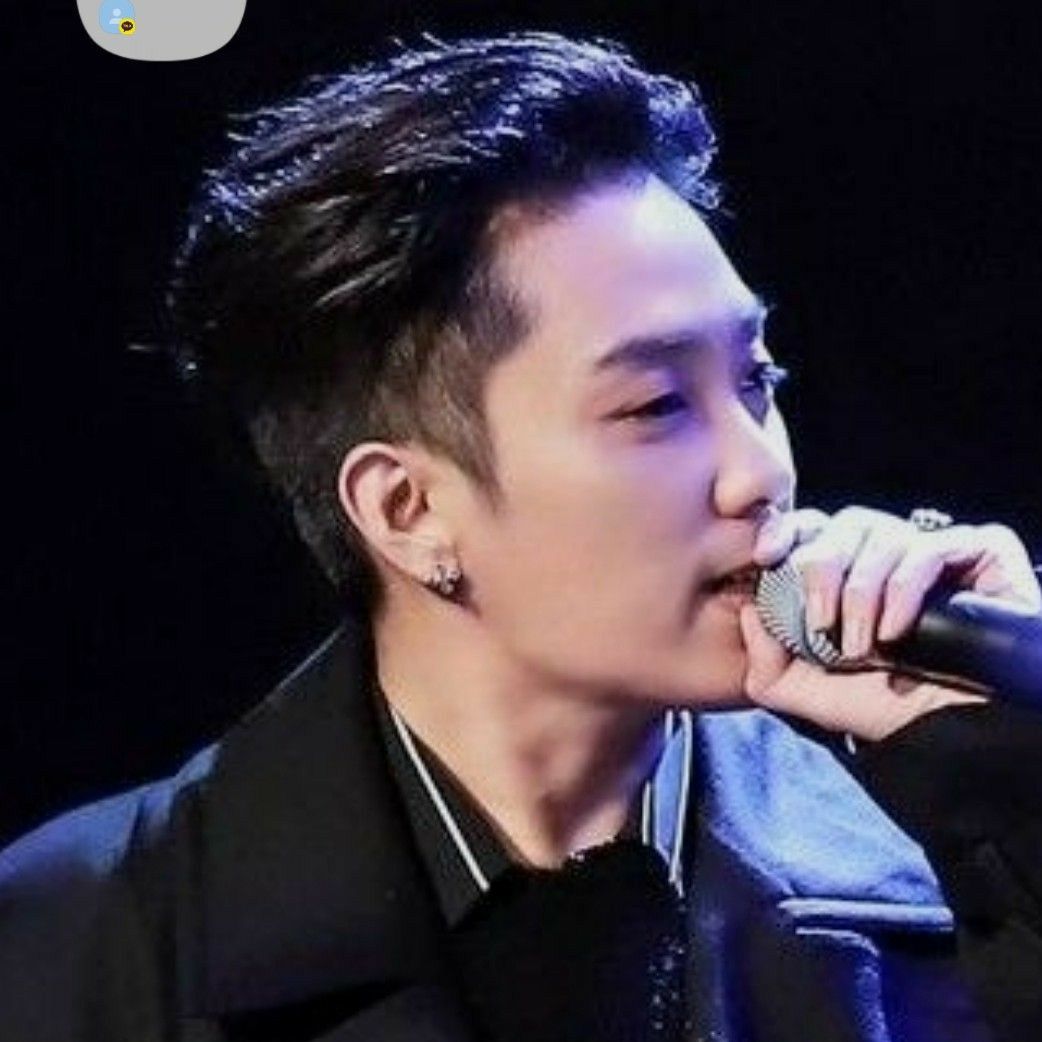 Recent activity shot of Eun Jiwon (SECHSKIES)
