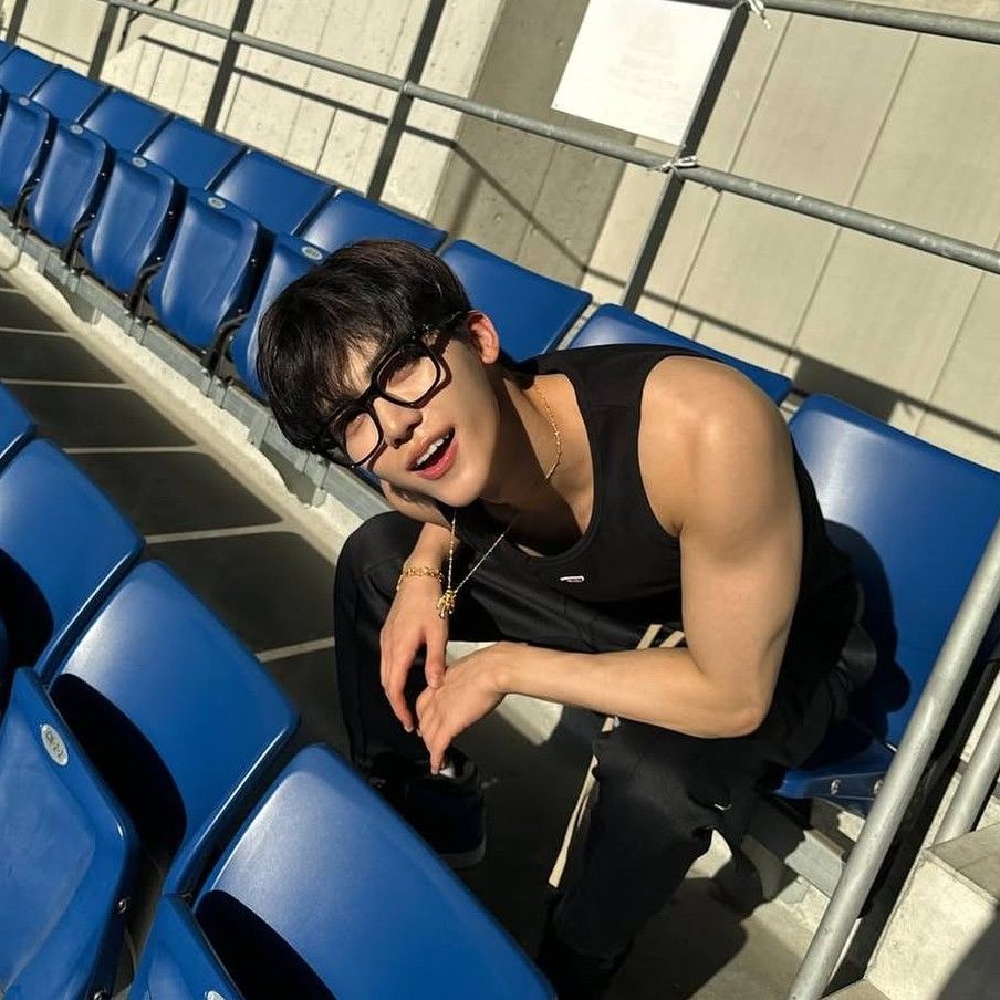 Behind-the-scenes cut of NCT