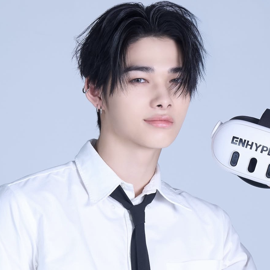 Recent activity shot of NI-KI (ENHYPEN)