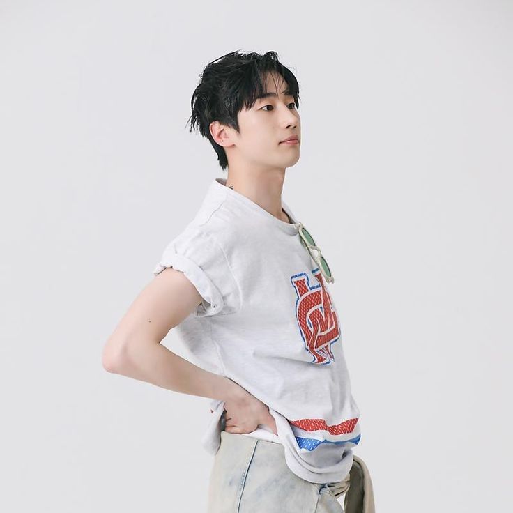 Behind-the-scenes cut of Han Seungwoo