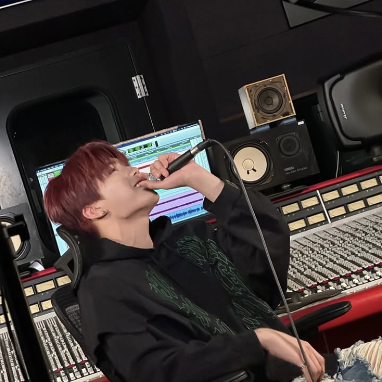 Latest photo of Park Gunwook (ZEROBASEONE)