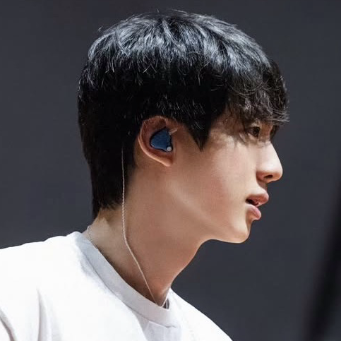 진 (방탄소년단) 최근 활동샷