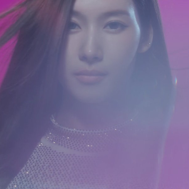 Sana (TWICE)的幕後花絮