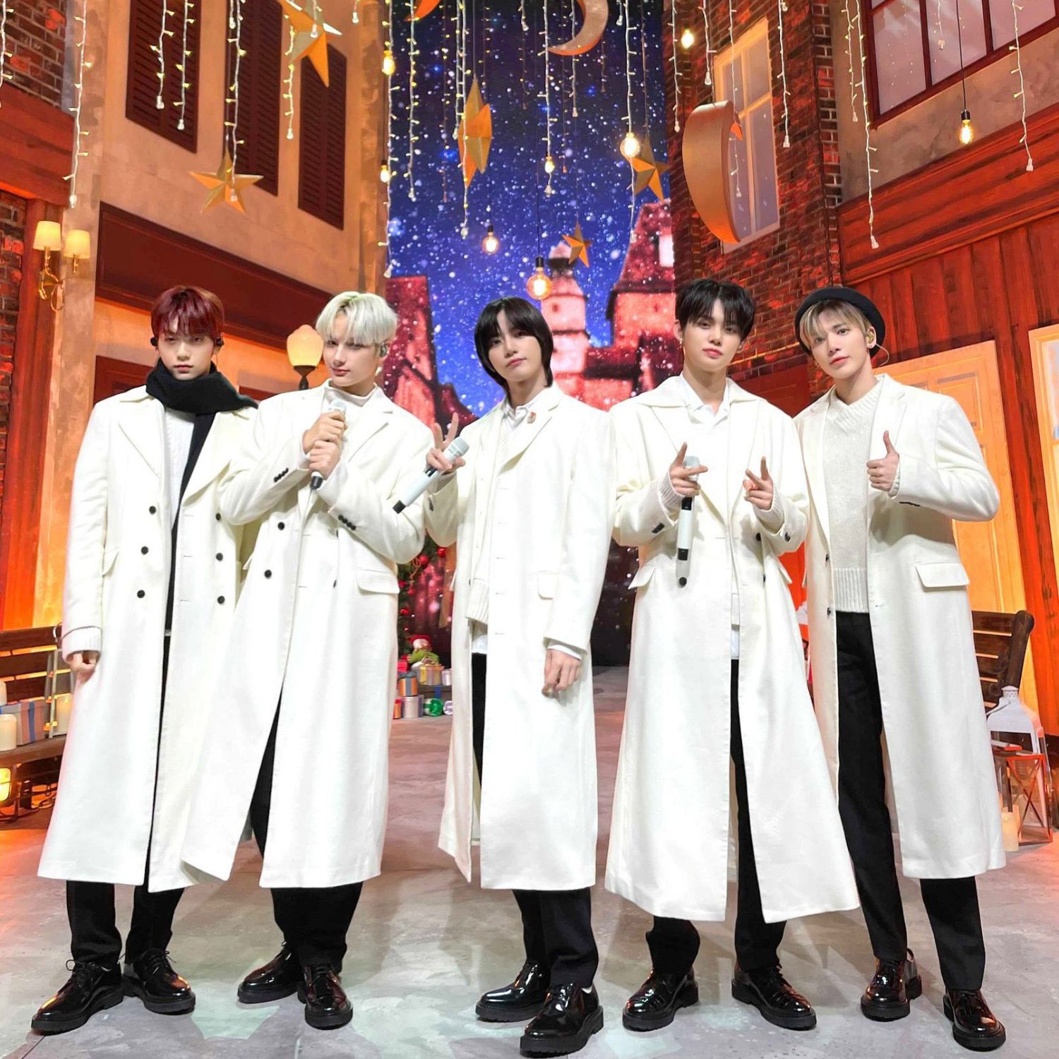 Foto aktivitas terbaru TOMORROW X TOGETHER