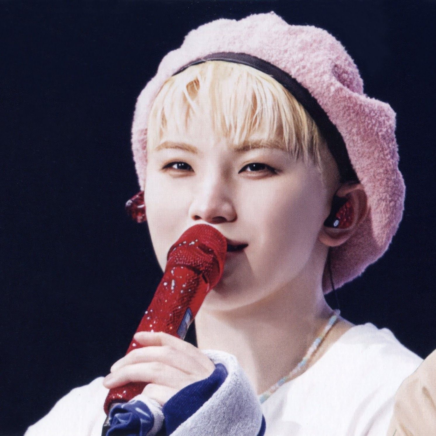 A moment captured by Woozi (SEVENTEEN)'s fan