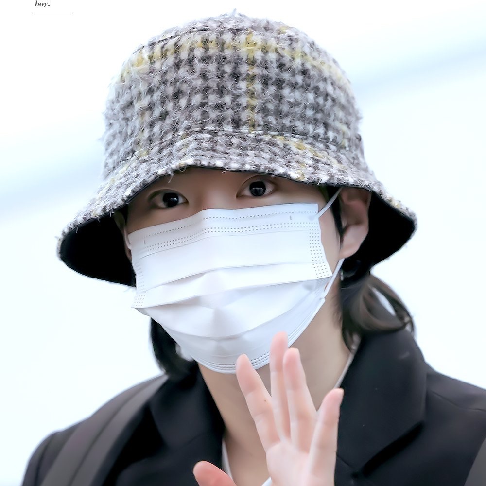 A moment captured by Suho (EXO)'s fan