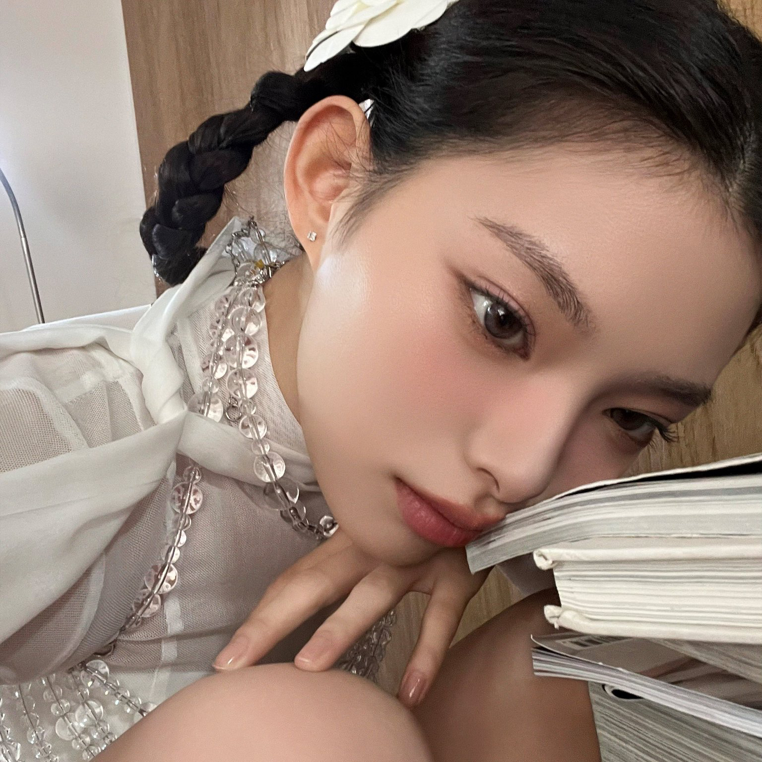 Behind-the-scenes cut of Himesha (cosmosy)