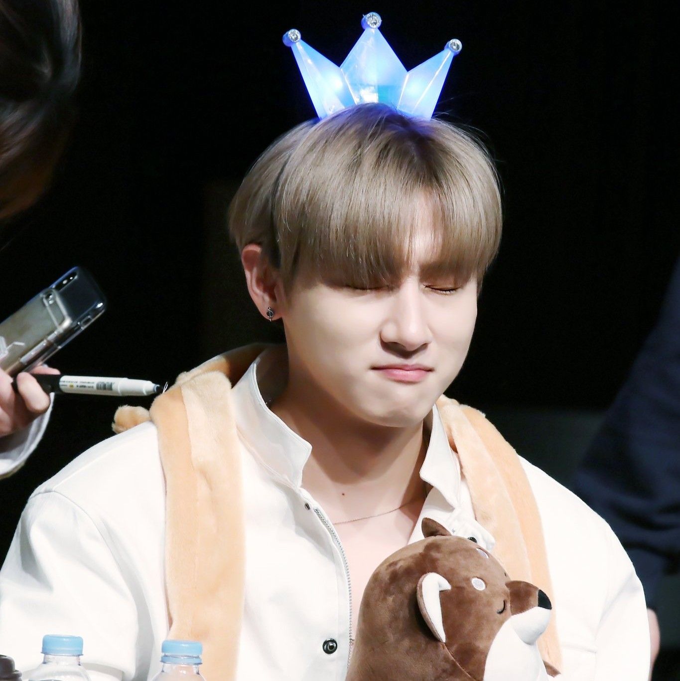 Behind-the-scenes cut of MONSTA X