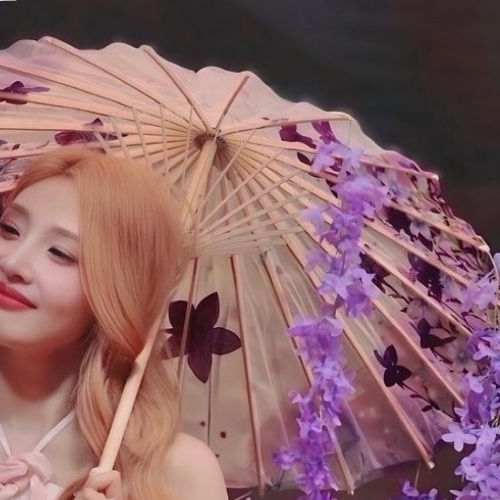 Behind-the-scenes cut of Joy (Red Velvet)