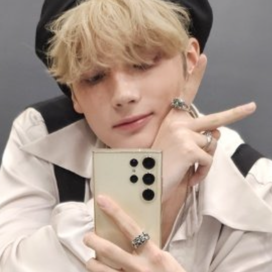 A moment captured by HueningKai (TOMORROW X TOGETHER)'s fan
