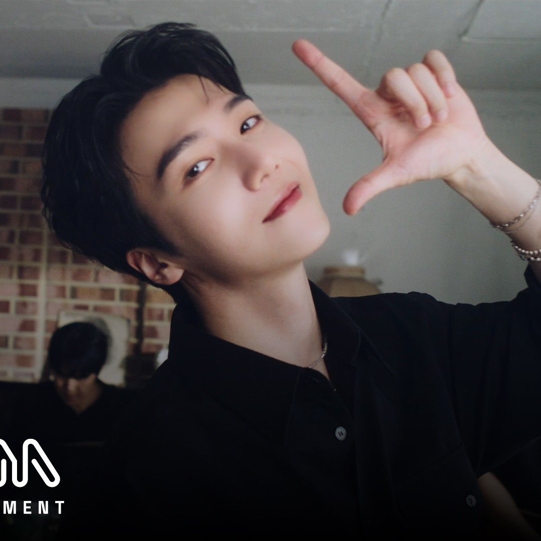 Latest photo of Jinho (PENTAGON)