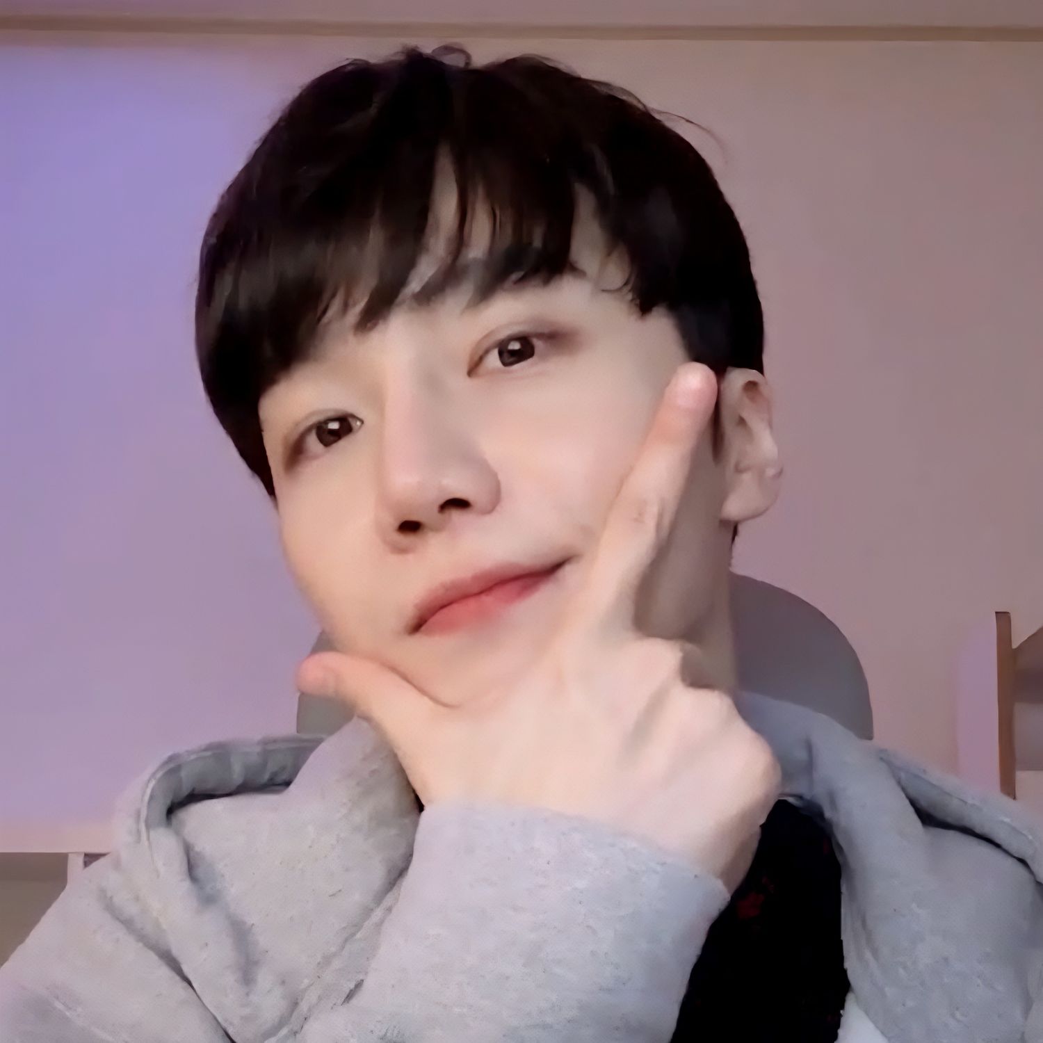 Recent activity shot of Jinho (PENTAGON)