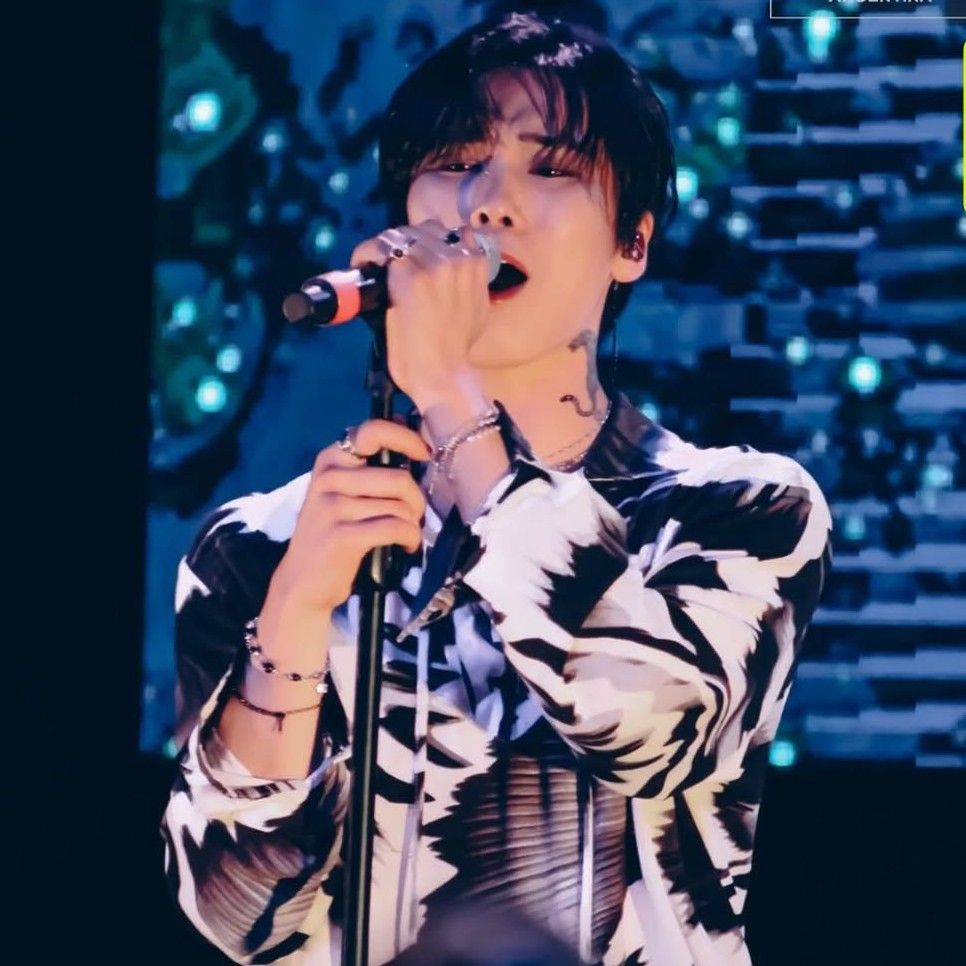 A moment captured by Rocky's fan